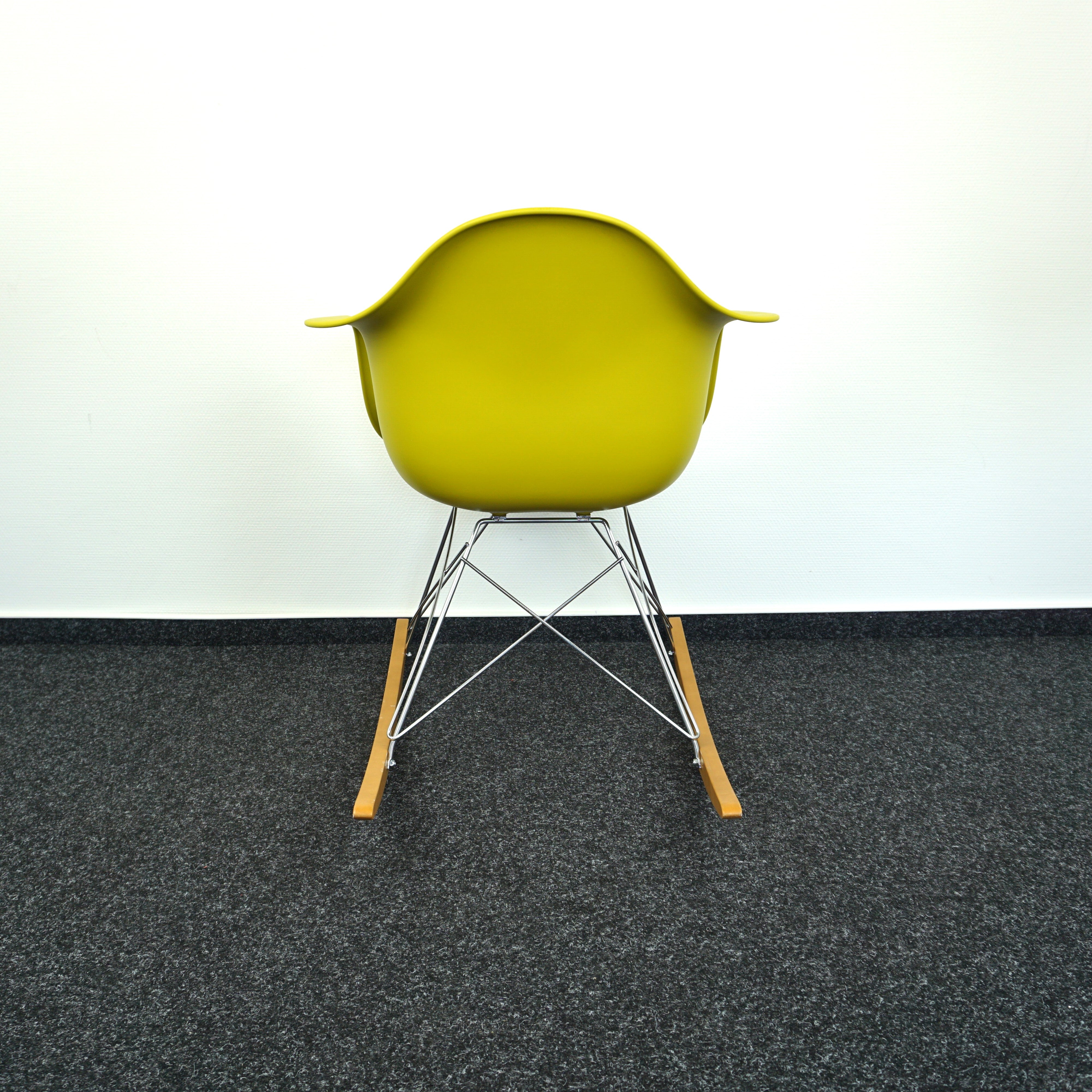 Vitra Eames Plastic Armchair RAR Design Schaukelstuhl Gelb Rückansicht