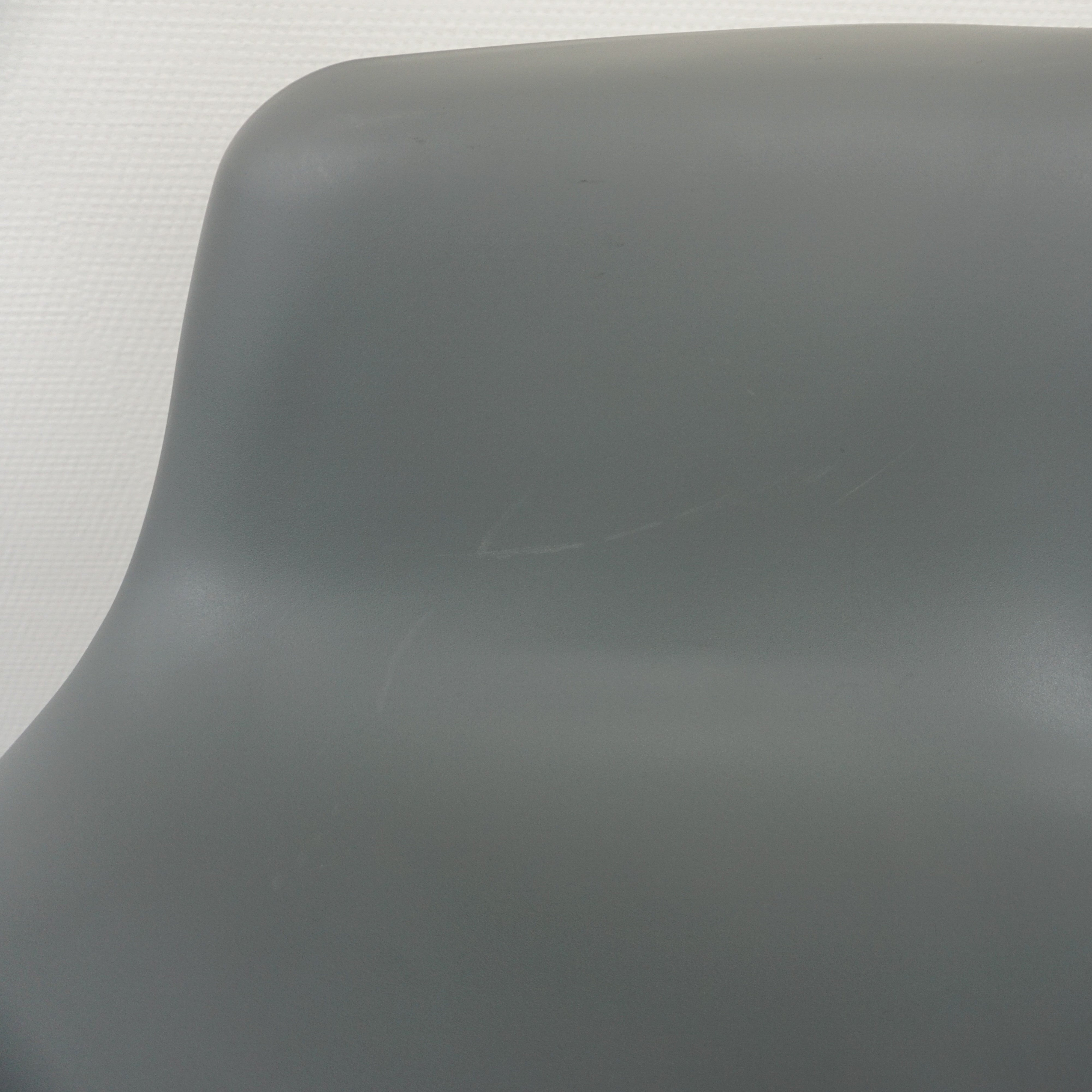 Vitra Eames Plastic Armchair RAR Design Schaukelstuhl Grau Sitz Gebraucht